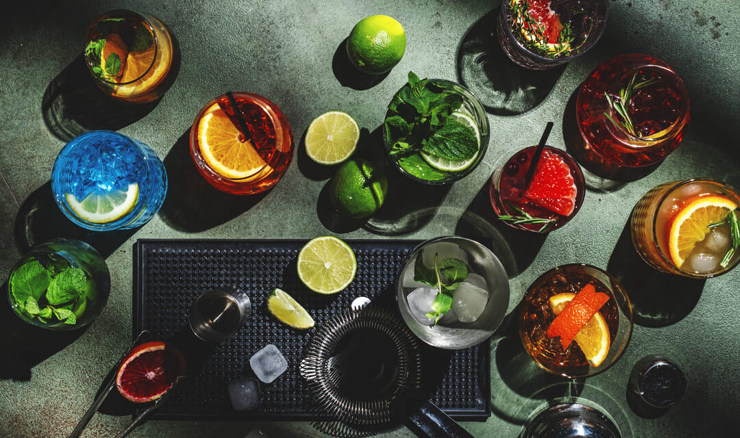 El papel del hielo en la coctelería moderna